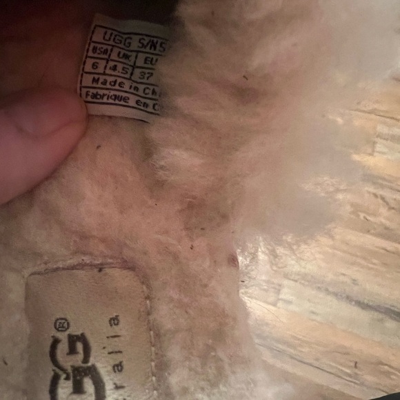 Ugg Kalie pink suede Sherpa lined studded wooden clogs - Picture 8 of 8